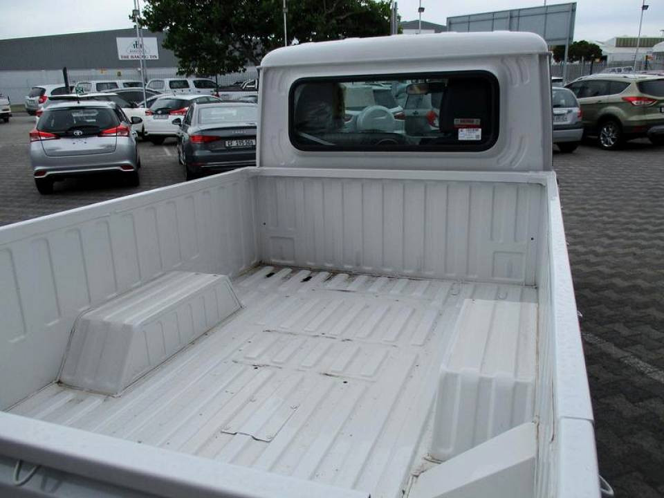 Clean bakkie bin ready for Rubberizing